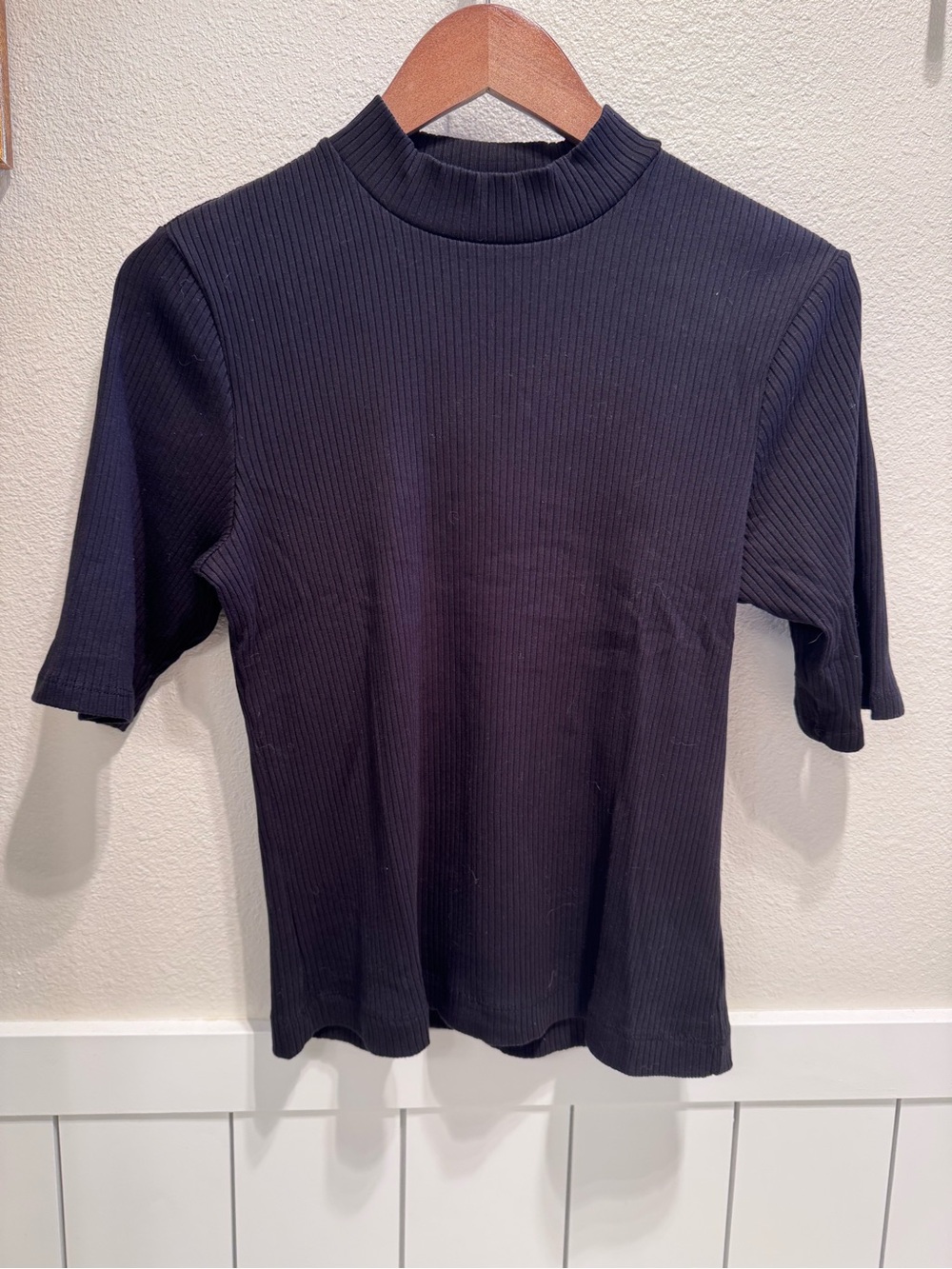 Classic Ribbed half-sleeve Mock Neck Top - Black
